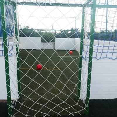 zona exterior para cumpleaños infantiles en Córdoba con campo de fútbol